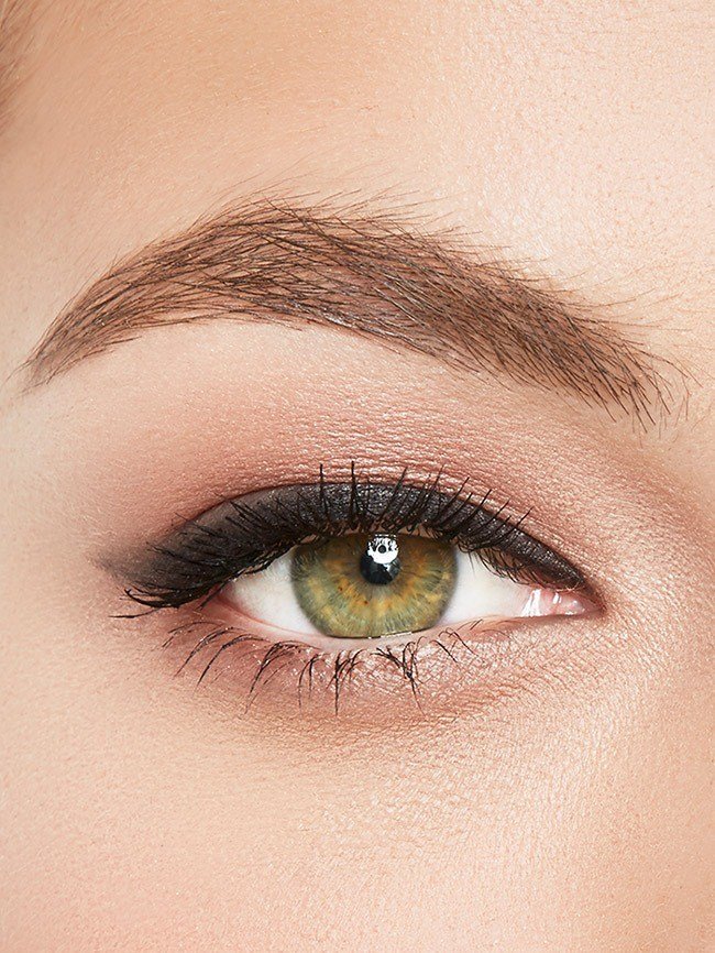 Maybelline Eyeliner - close up of Eye with natural look